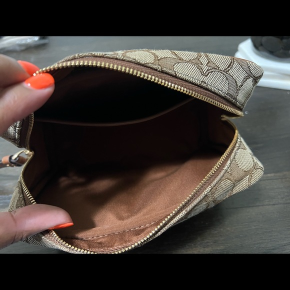 Coach cosmetic bag - Picture 5 of 6